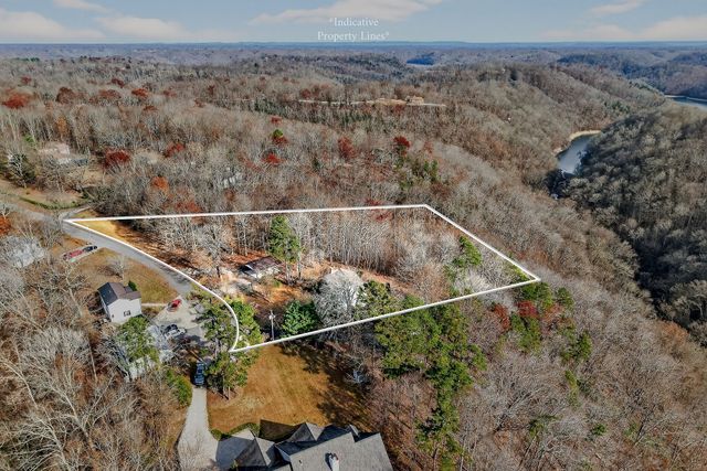 653 Ponder Ln, Smithville, TN 37166