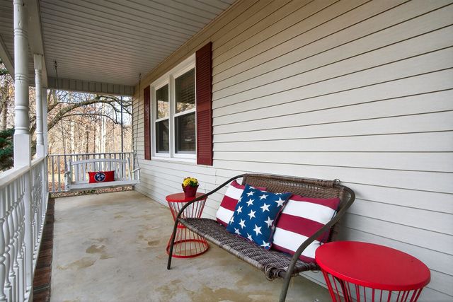 653 Ponder Ln, Smithville, TN 37166