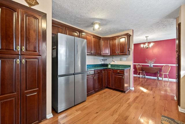 653 Ponder Ln, Smithville, TN 37166