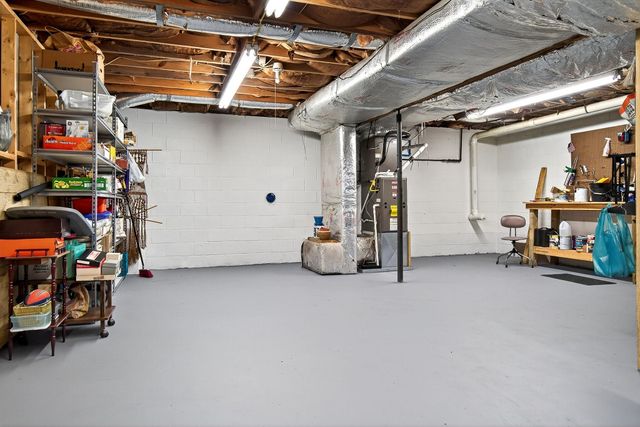 653 Ponder Ln, Smithville, TN 37166