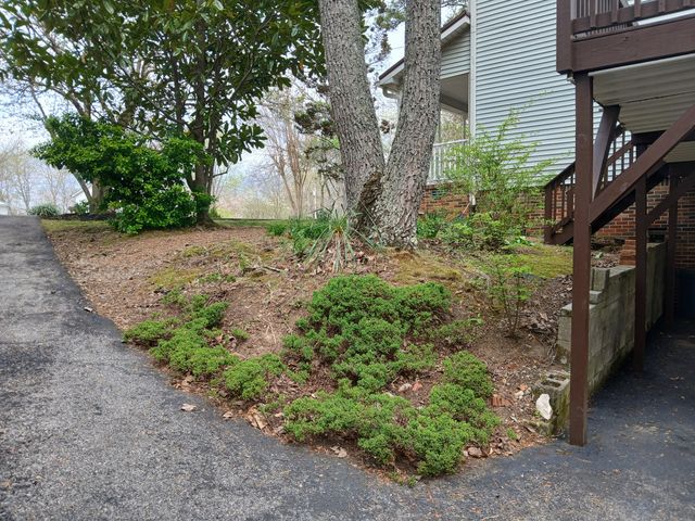 653 Ponder Ln, Smithville, TN 37166