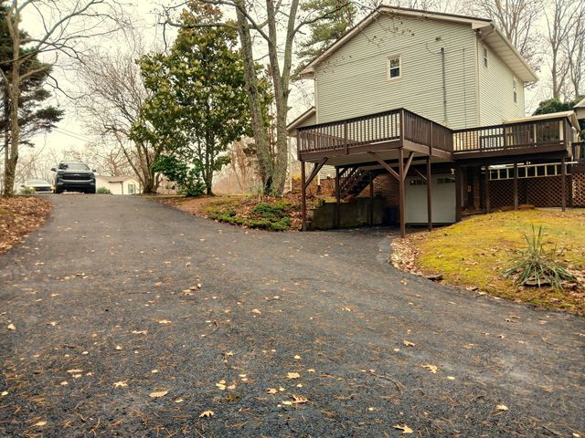 653 Ponder Ln, Smithville, TN 37166