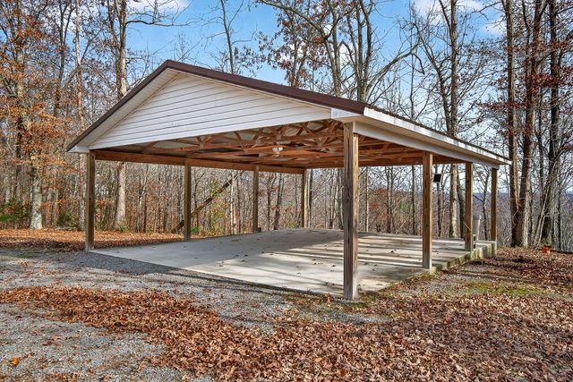 653 Ponder Ln, Smithville, TN 37166