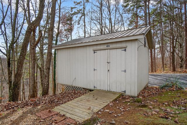 653 Ponder Ln, Smithville, TN 37166