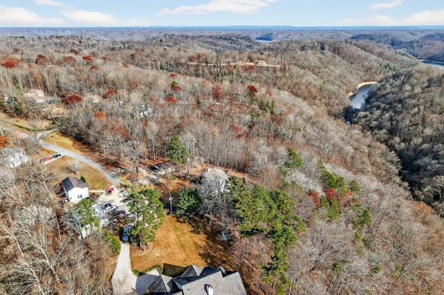 653 Ponder Ln, Smithville, TN 37166