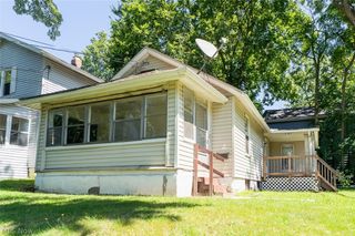 2157 18th Street SW, Akron, OH 44314