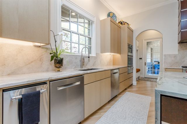 6406 Glendora Avenue, Dallas, TX 75230