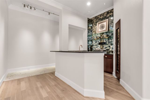 6406 Glendora Avenue, Dallas, TX 75230