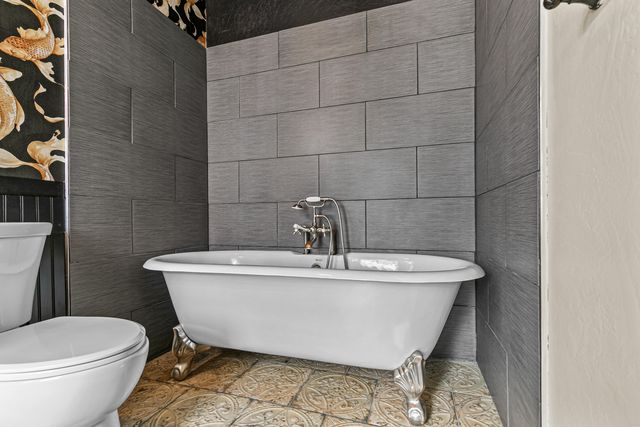 220 Nutley Street, Ashland, OR 97520