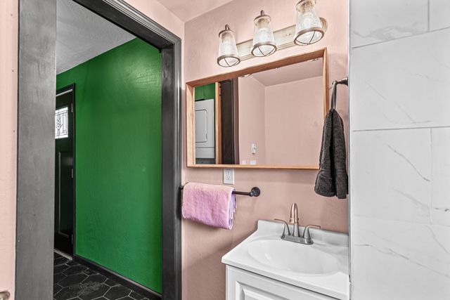 220 Nutley Street, Ashland, OR 97520