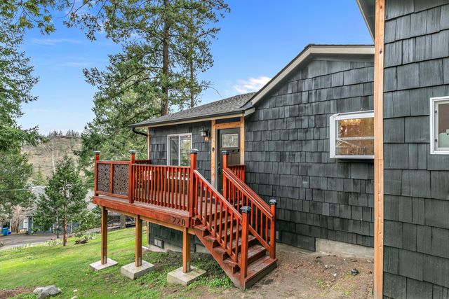 220 Nutley Street, Ashland, OR 97520