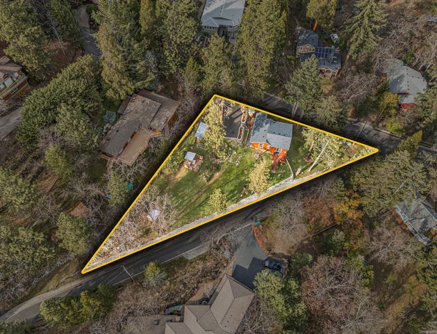 220 Nutley Street, Ashland, OR 97520