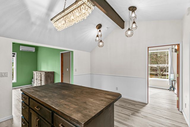 220 Nutley Street, Ashland, OR 97520