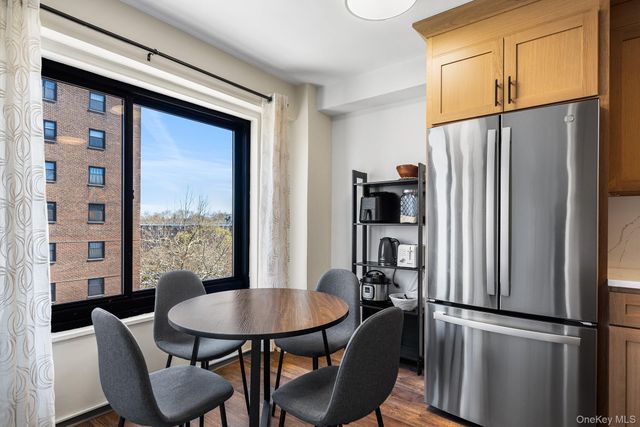 33-65 14th Street 8C, Astoria, NY 11106