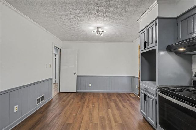 6982 Knollwood Drive, Morrow, GA 30260