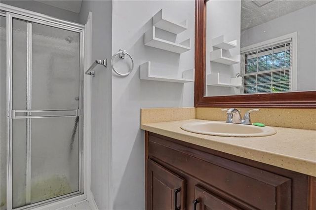 6982 Knollwood Drive, Morrow, GA 30260
