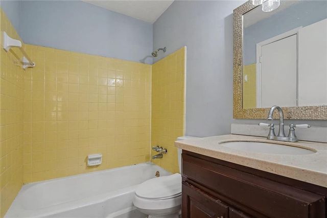 6982 Knollwood Drive, Morrow, GA 30260