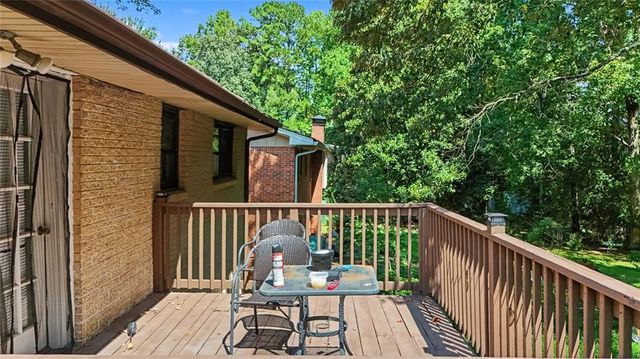 6982 Knollwood Drive, Morrow, GA 30260
