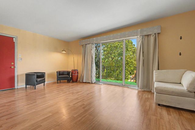 1630 E 92nd Place, Chicago, IL 60617