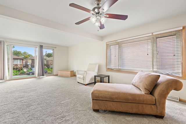 1630 E 92nd Place, Chicago, IL 60617