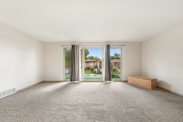 1630 E 92nd Place, Chicago, IL 60617