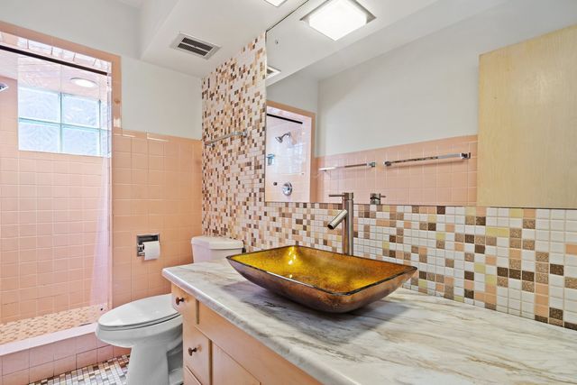 1630 E 92nd Place, Chicago, IL 60617
