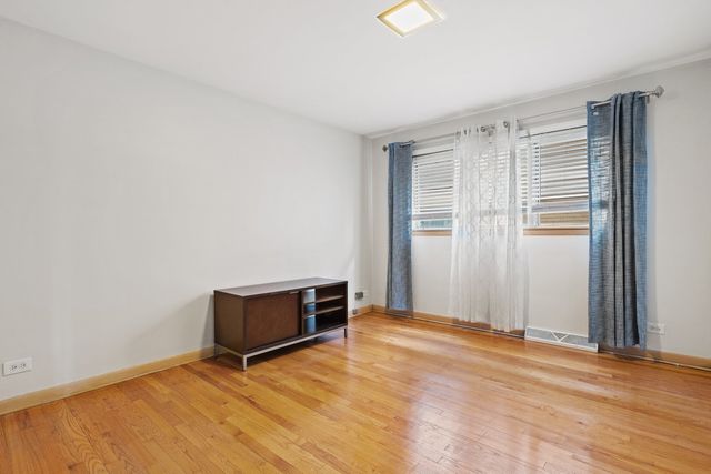 1630 E 92nd Place, Chicago, IL 60617