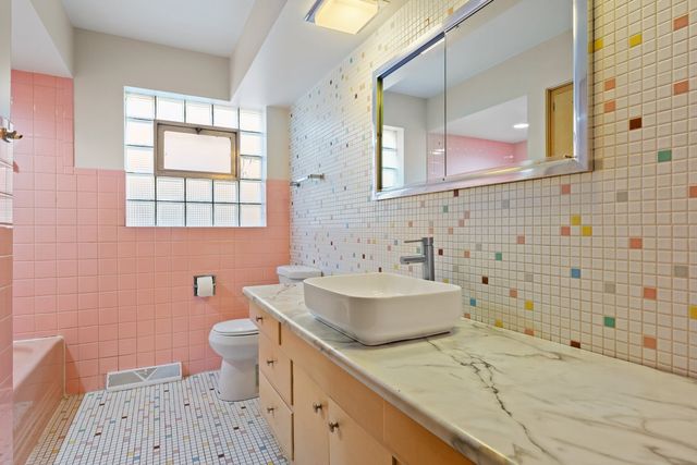 1630 E 92nd Place, Chicago, IL 60617
