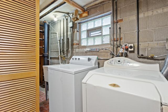 1630 E 92nd Place, Chicago, IL 60617