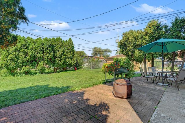 1630 E 92nd Place, Chicago, IL 60617