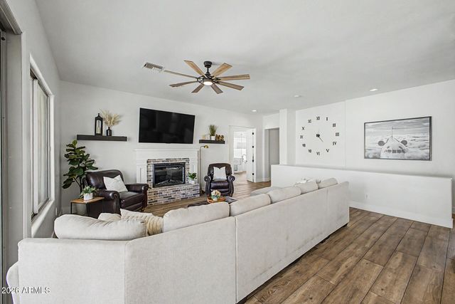 1952 W MEAD Court, Chandler, AZ 85248