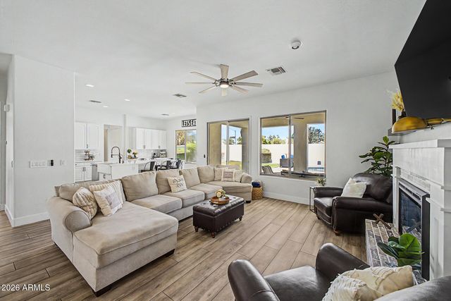 1952 W MEAD Court, Chandler, AZ 85248