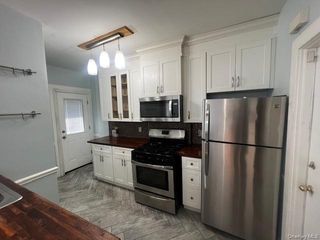 22 Stephenson Boulevard, New Rochelle, NY 10801