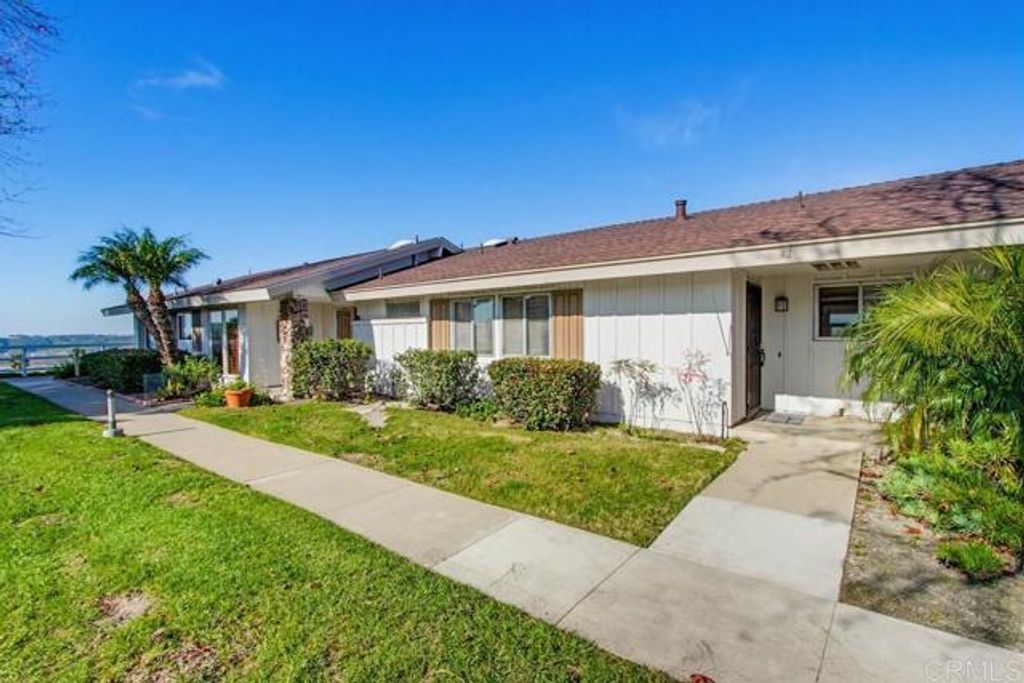 3660 N Vista Campana 42, Oceanside, CA 92057