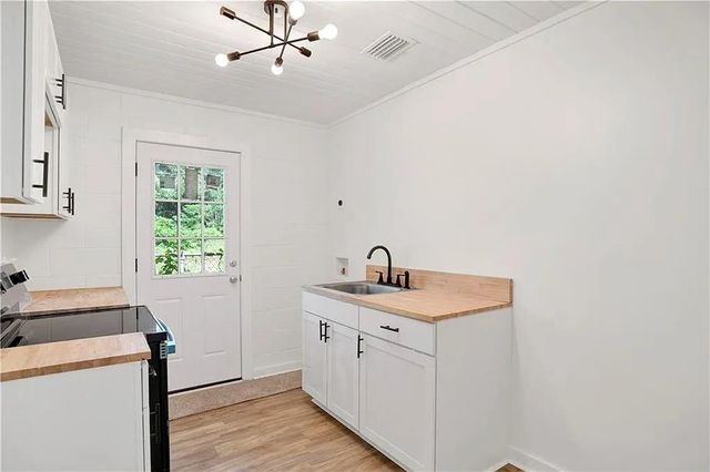 956 Conti Street B, Mobile, AL 36604