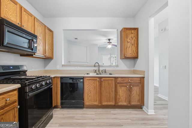 585 McWilliams Road SE 2402, Atlanta, GA 30315