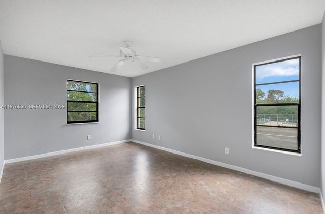 5894 Longbow Ln 6, West Palm Beach, FL 33415