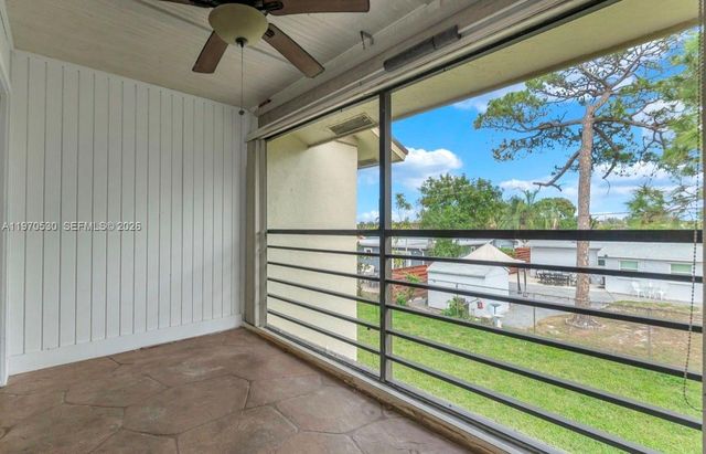 5894 Longbow Ln 6, West Palm Beach, FL 33415