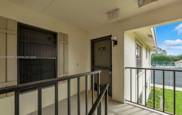 5894 Longbow Ln 6, West Palm Beach, FL 33415