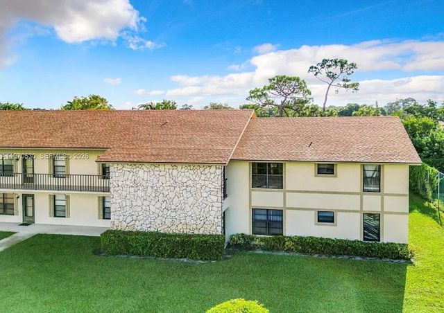 5894 Longbow Ln 6, West Palm Beach, FL 33415