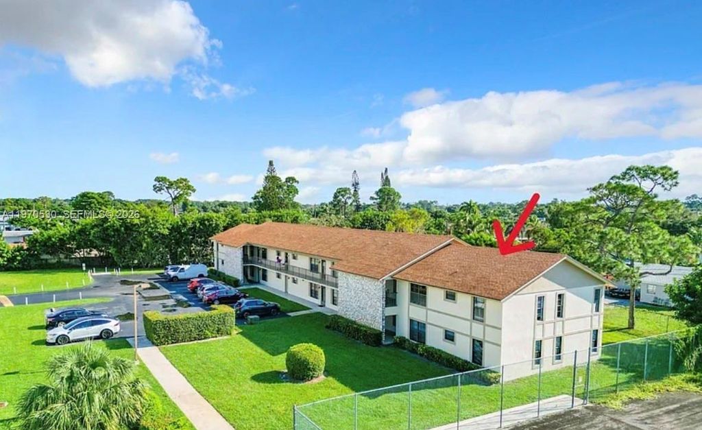 5894 Longbow Ln 6, West Palm Beach, FL 33415