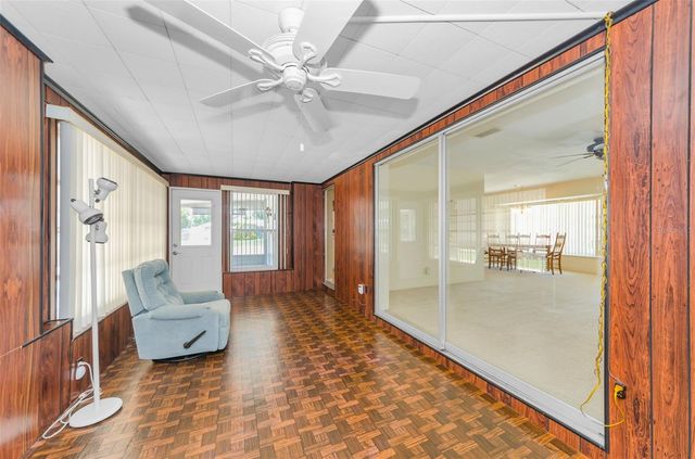 5992 32ND AVENUE N, St Petersburg, FL 33710