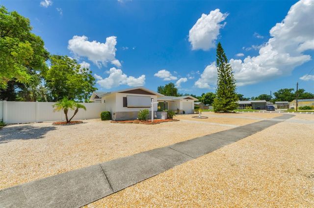 5992 32ND AVENUE N, St Petersburg, FL 33710