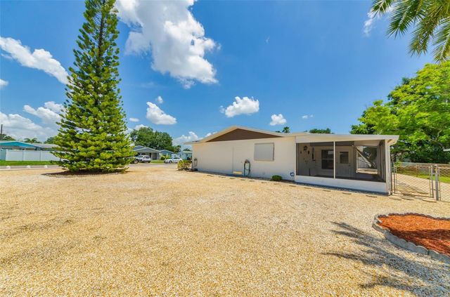 5992 32ND AVENUE N, St Petersburg, FL 33710