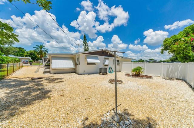 5992 32ND AVENUE N, St Petersburg, FL 33710