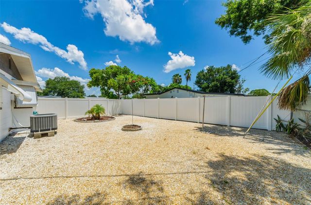 5992 32ND AVENUE N, St Petersburg, FL 33710