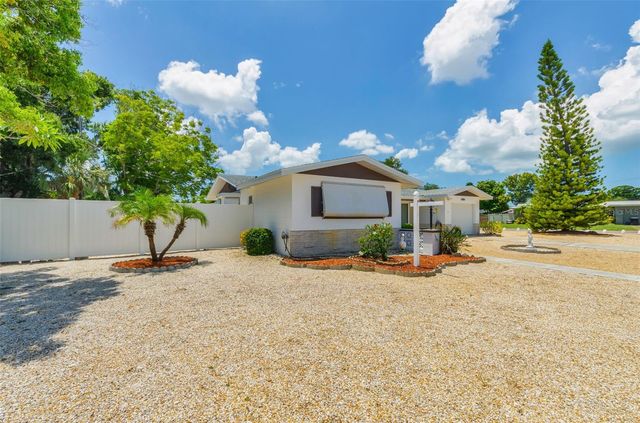 5992 32ND AVENUE N, St Petersburg, FL 33710