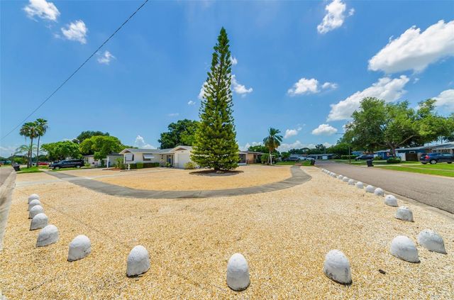 5992 32ND AVENUE N, St Petersburg, FL 33710