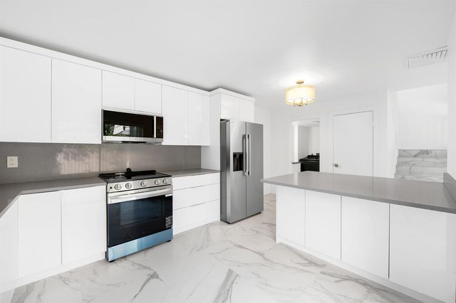2962 SW 12th Street, Deerfield Beach, FL 33442