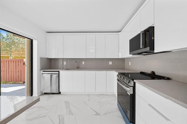 2962 SW 12th Street, Deerfield Beach, FL 33442
